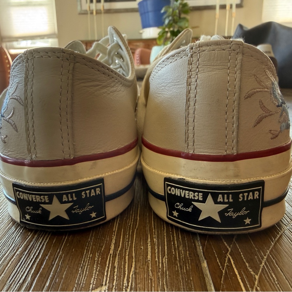 Embroidered White and Blue Floral Sneakers - Picture 4 of 8